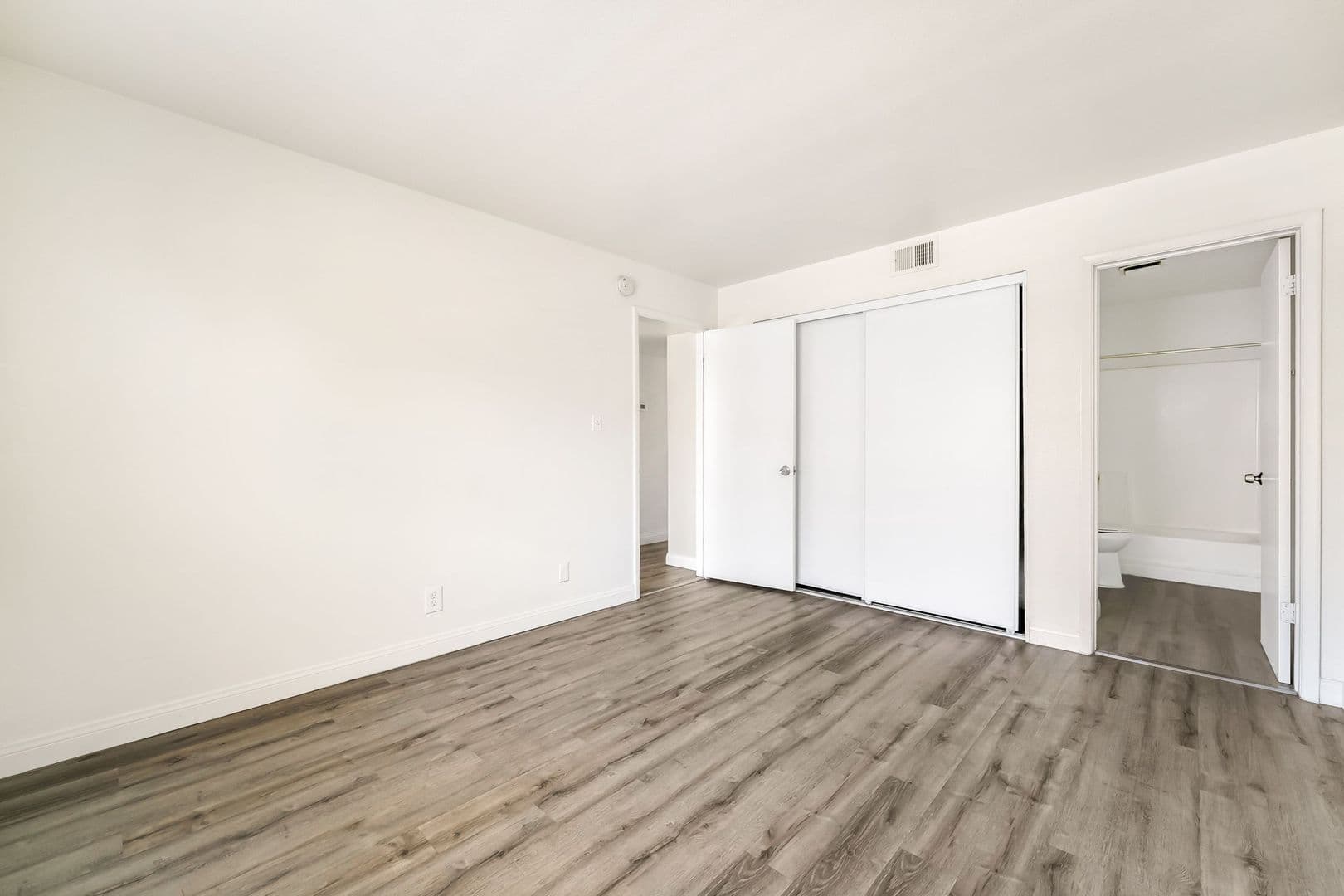Las Vegas Apartment: 5303 Del Gado Dr.