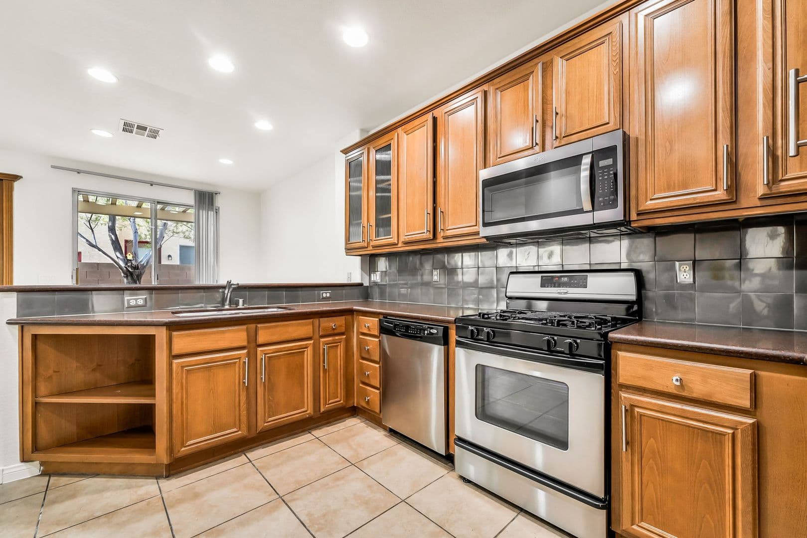 Las Vegas House: 9158 White Rock Peak Street