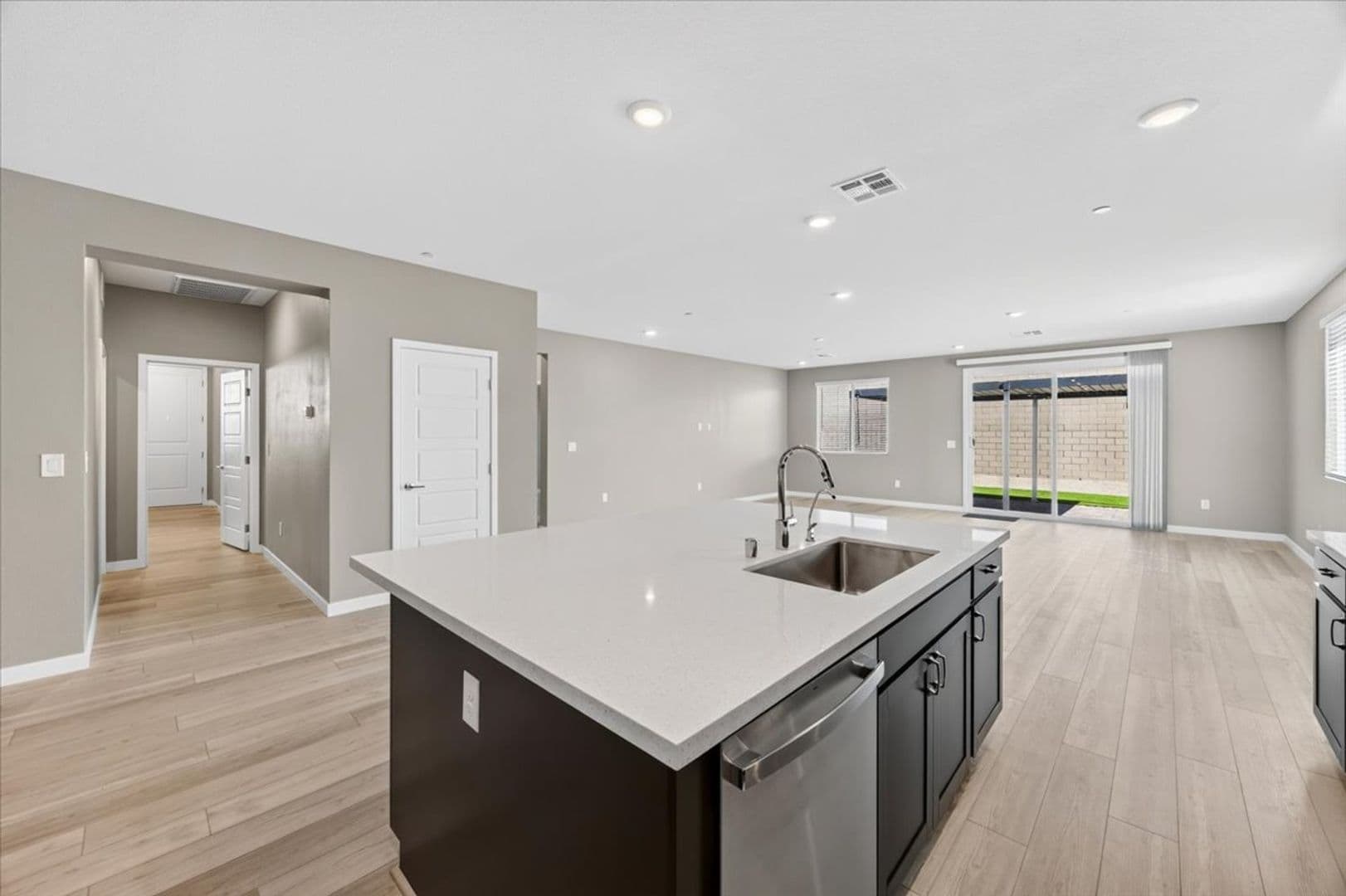 Las Vegas House: 10862 Lewis Pointe Ave