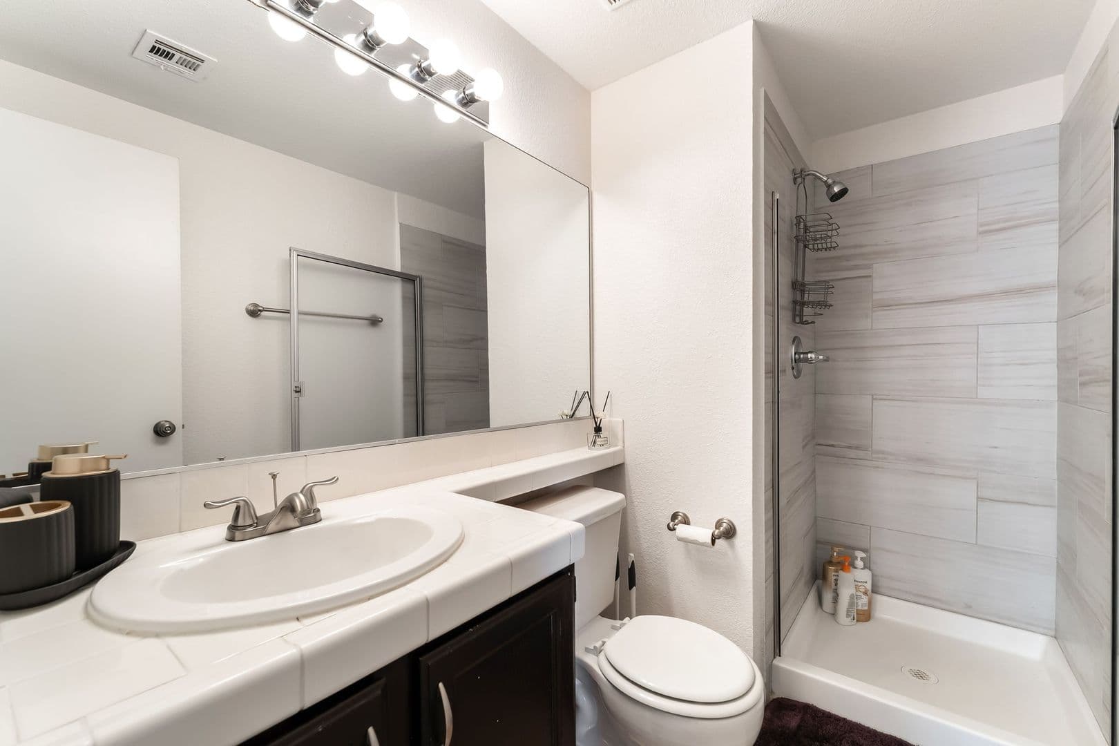 Henderson House: 2717 Lovington Drive