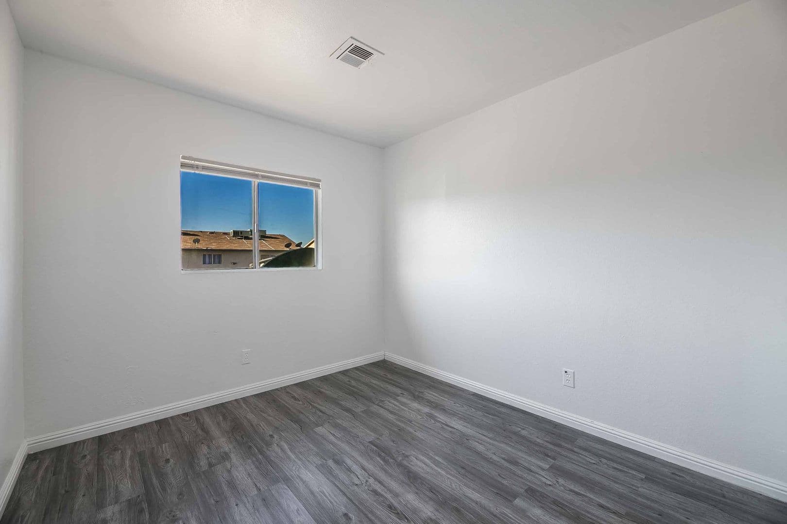 Las Vegas Apartment: 4721 Cessna Ave