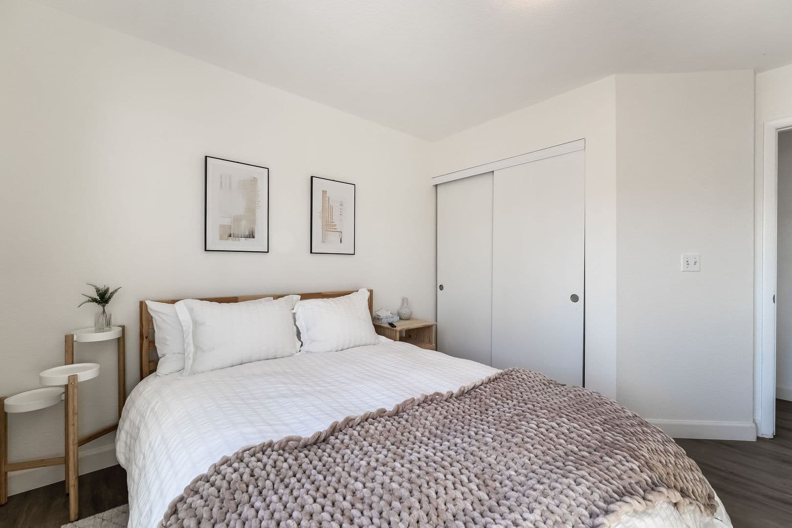 Henderson House: 2717 Lovington Drive