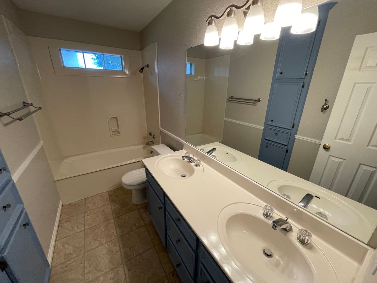 Bryan House: 5703 Timberton