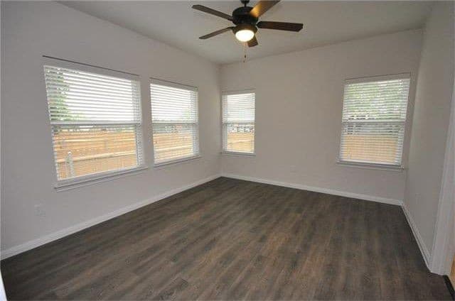 HUTTO Townhome: 1020 Muirfield Bend Drive