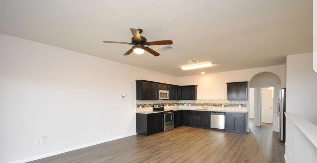 HUTTO Townhome: 1020 Muirfield Bend Drive