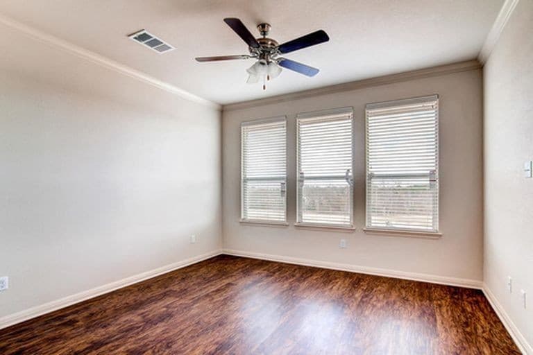 Hutto Townhome: 405 Winterfield Drive