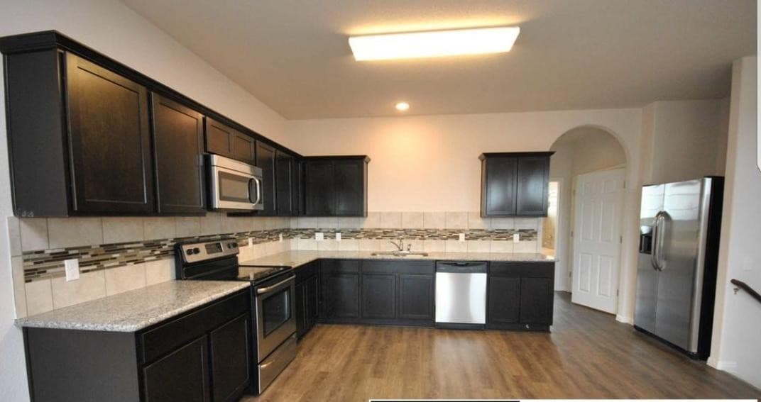 HUTTO Townhome: 1020 Muirfield Bend Drive