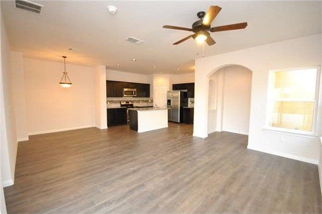 HUTTO Townhome: 1020 Muirfield Bend Drive