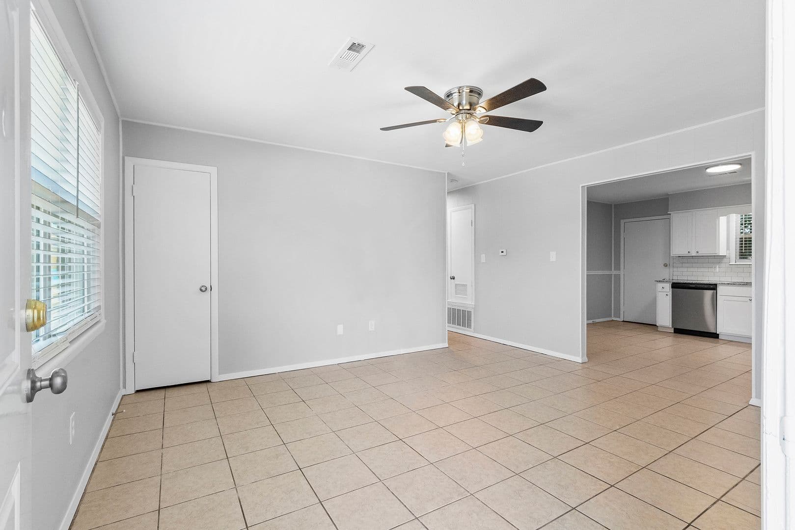 Fayetteville Apartment: 2331 W Deane Street