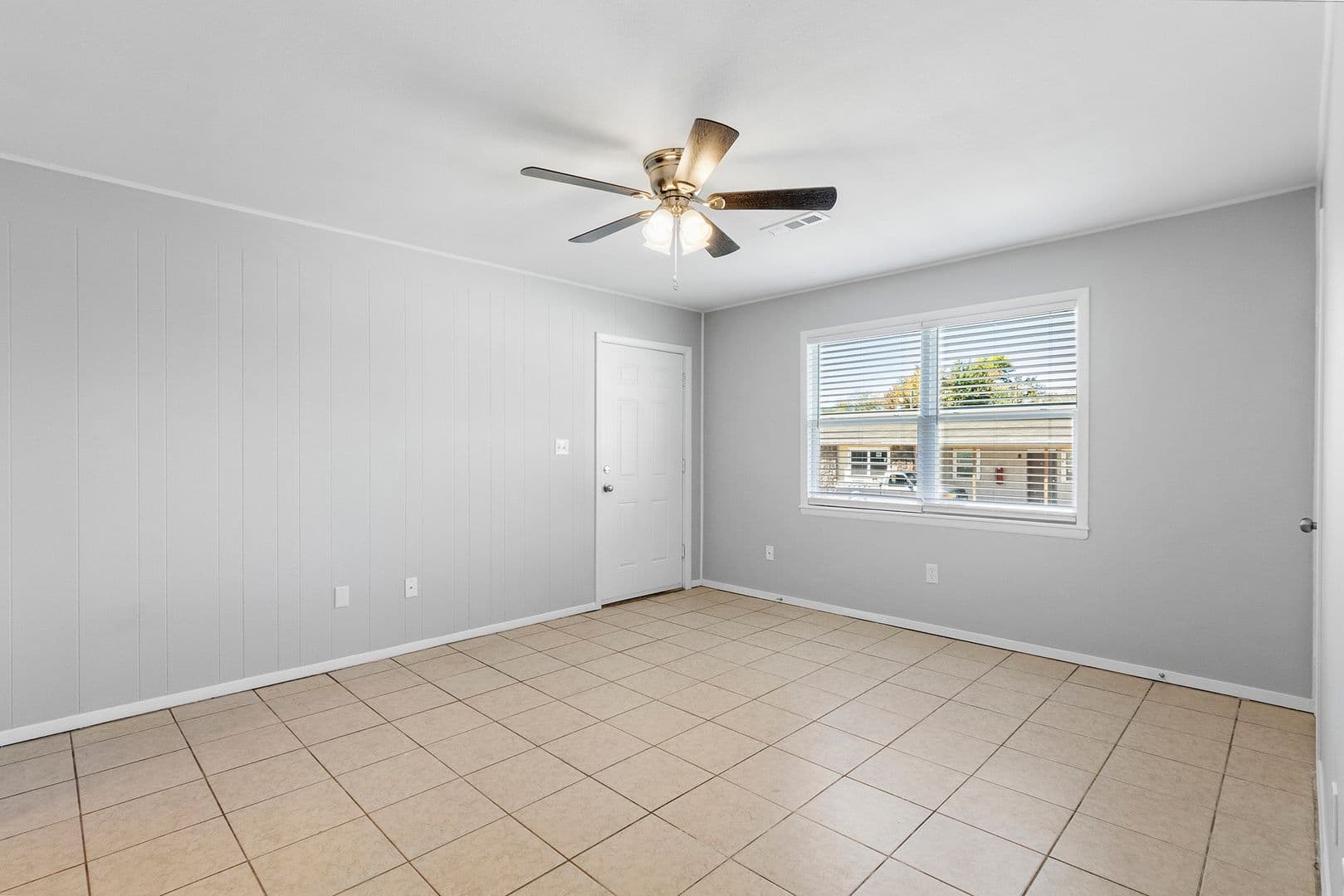 Fayetteville Apartment: 2331 W Deane Street
