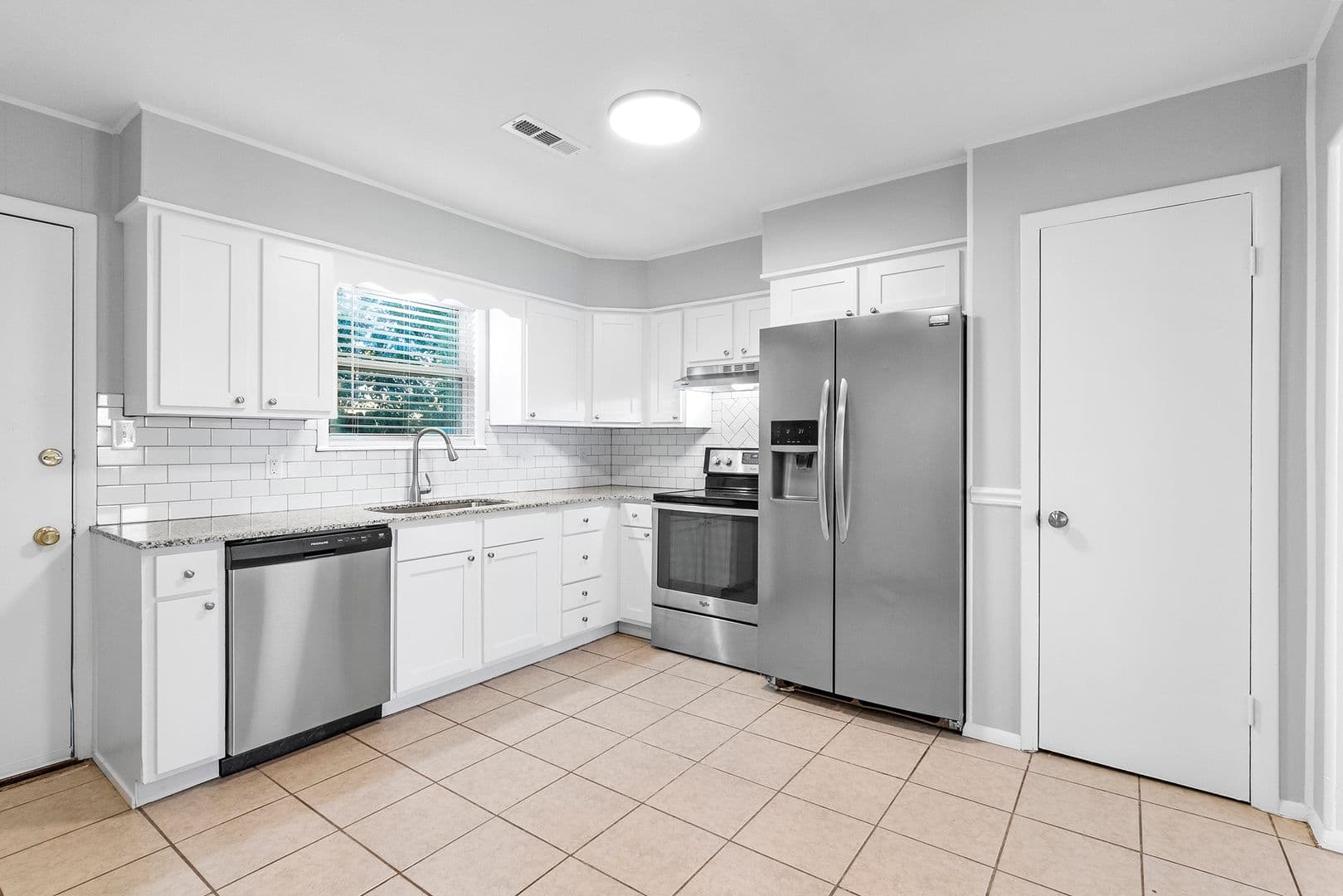 Fayetteville Apartment: 2331 W Deane Street