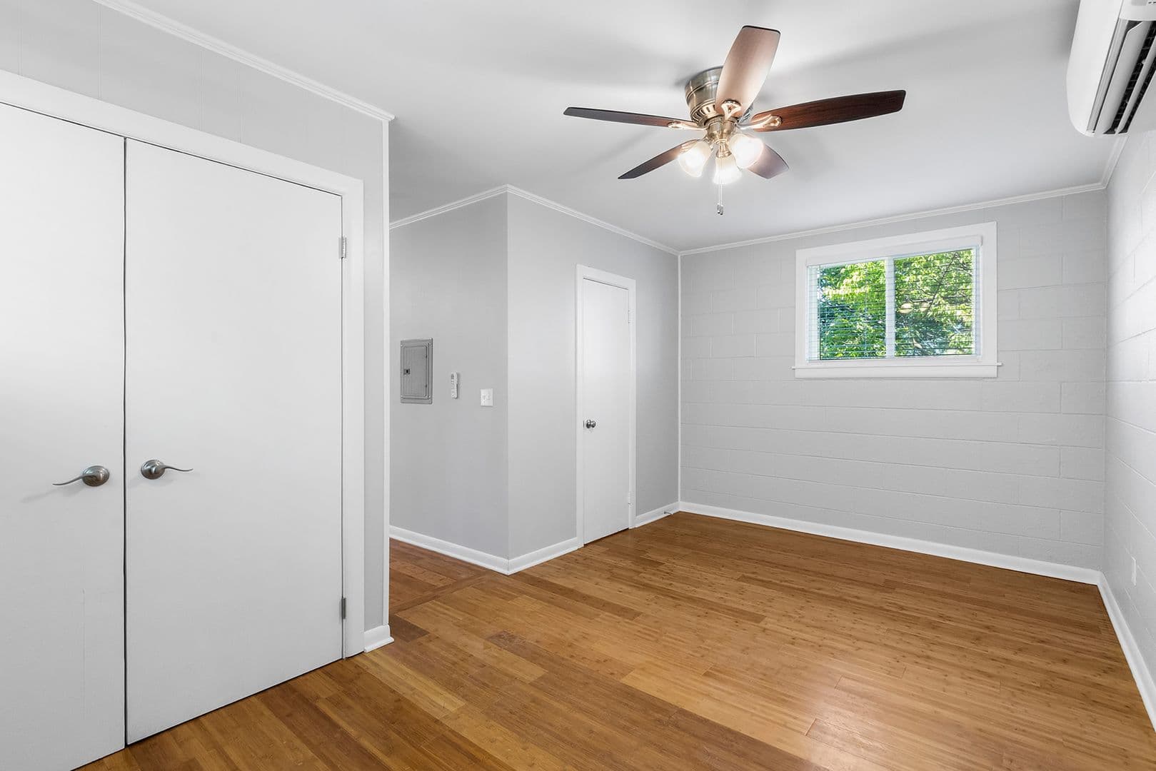 Fayetteville Apartment: 722-758 W Taylor St
