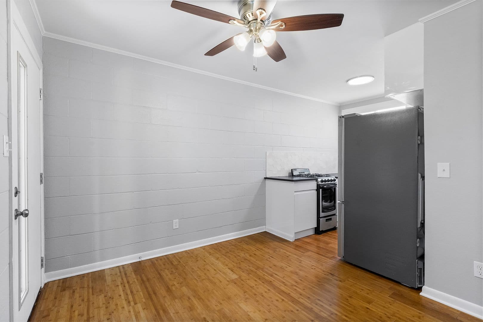 Fayetteville Apartment: 722-758 W Taylor St