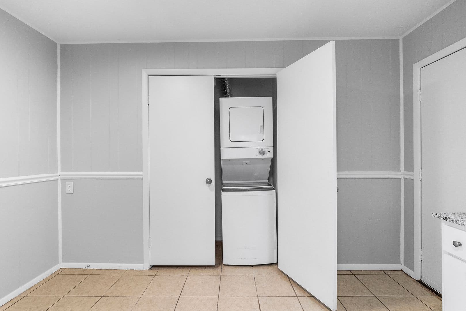 Fayetteville Apartment: 2331 W Deane Street