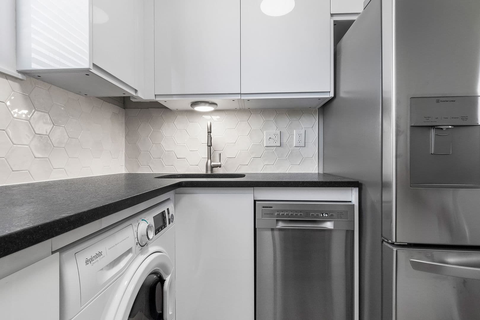 Fayetteville Apartment: 722-758 W Taylor St