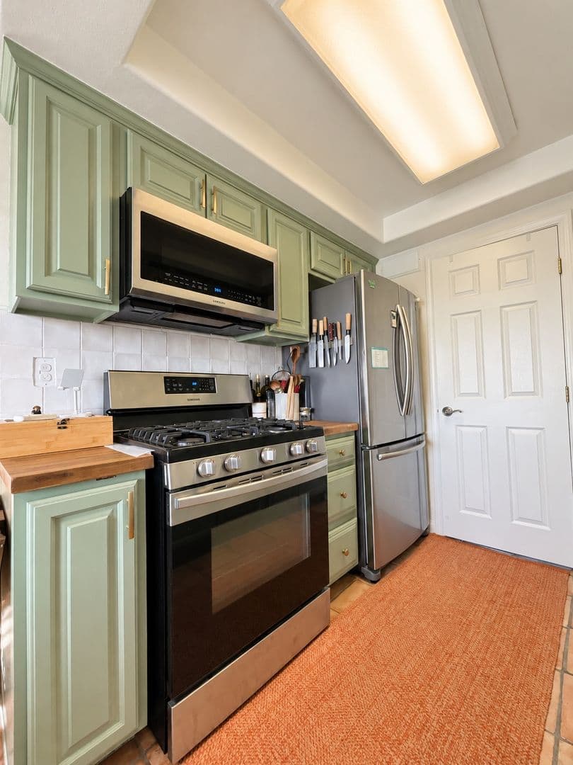 Long Beach Condo: 1509 Stanley Ave