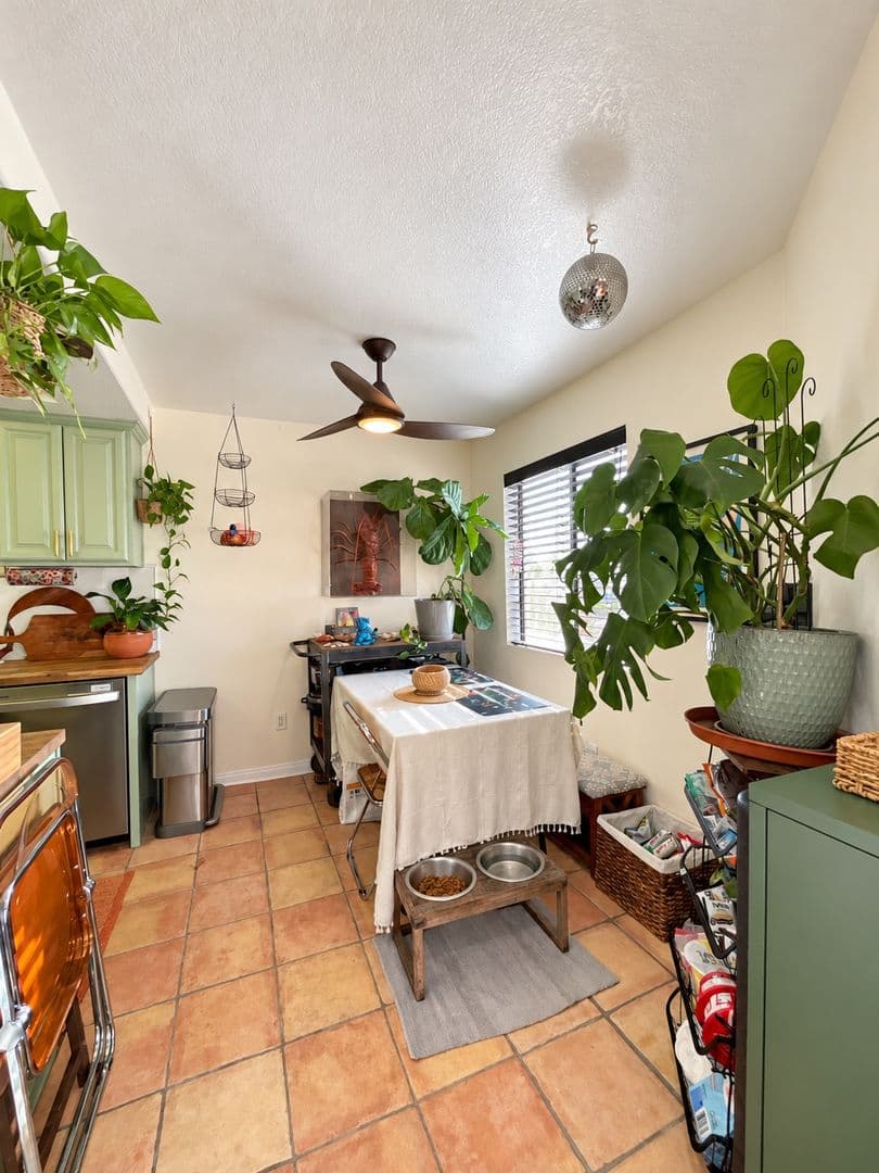 Long Beach Condo: 1509 Stanley Ave