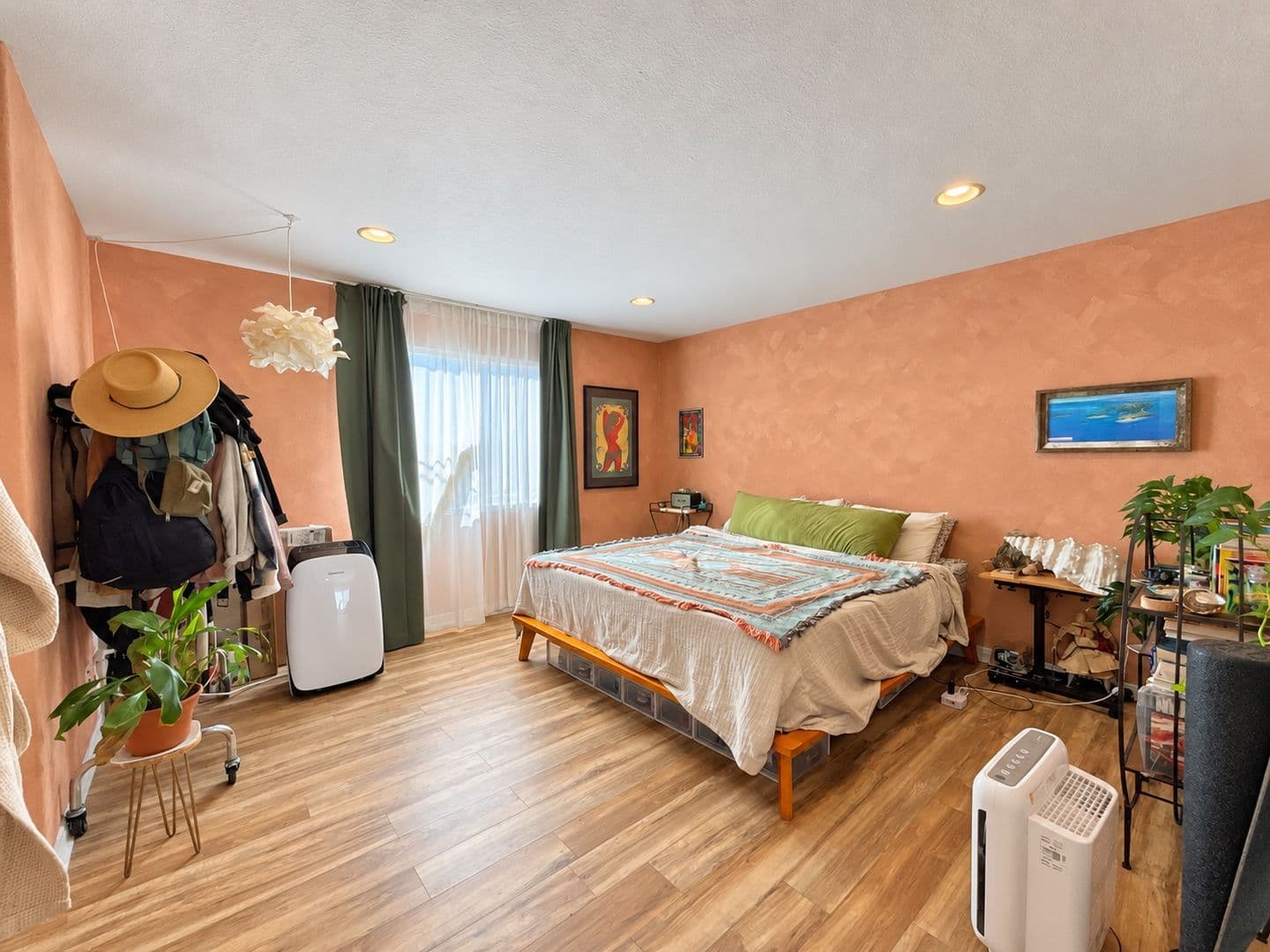 Long Beach Condo: 1509 Stanley Ave