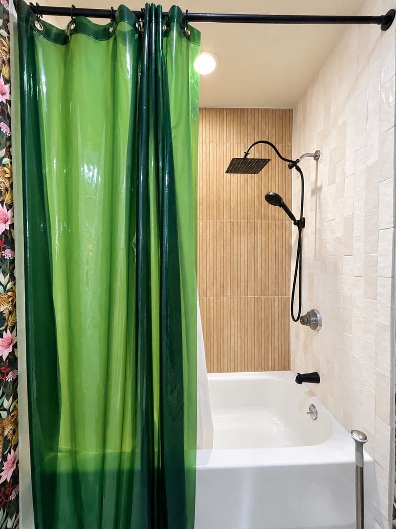 Long Beach Condo: 1509 Stanley Ave