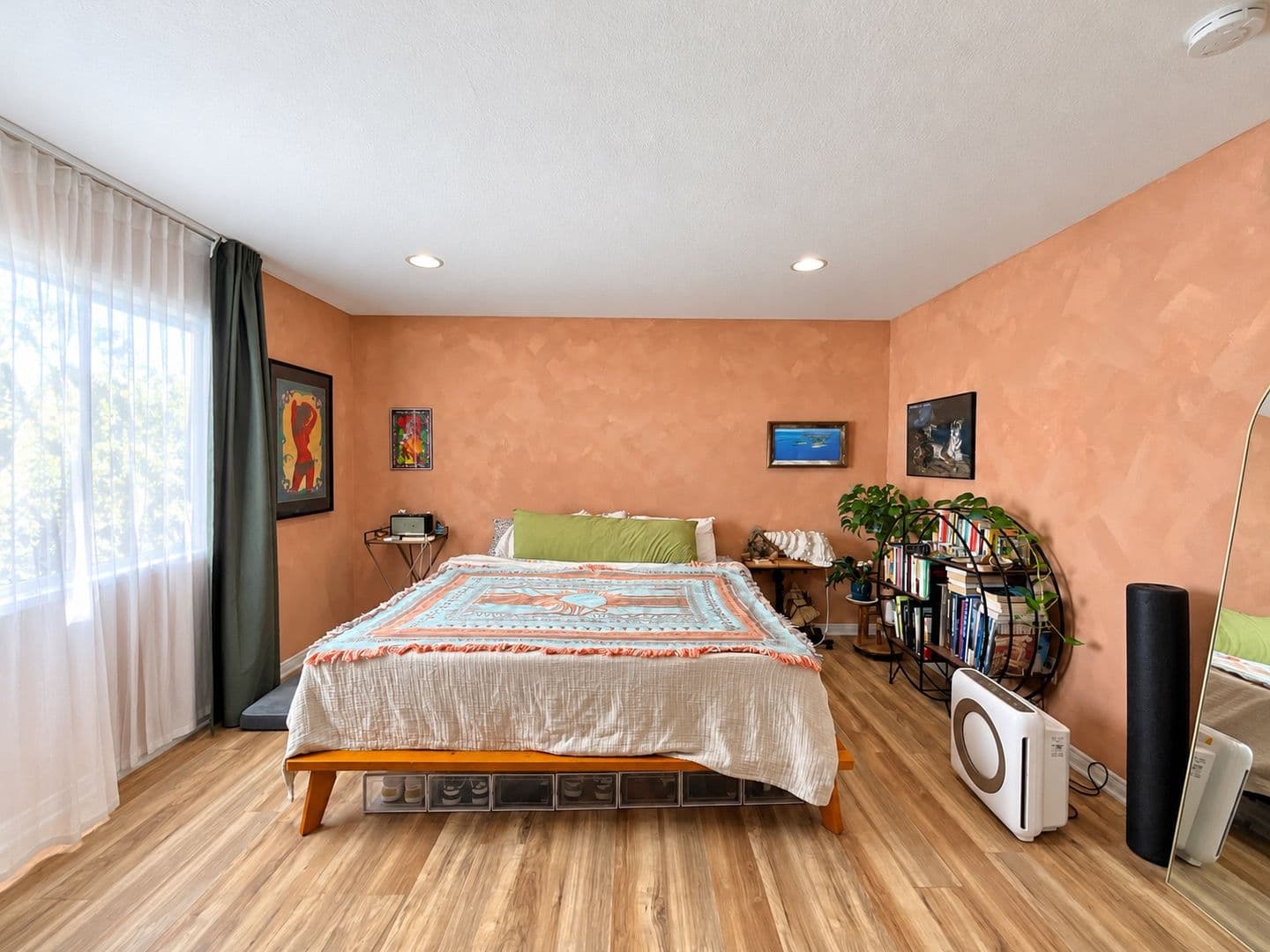 Long Beach Condo: 1509 Stanley Ave