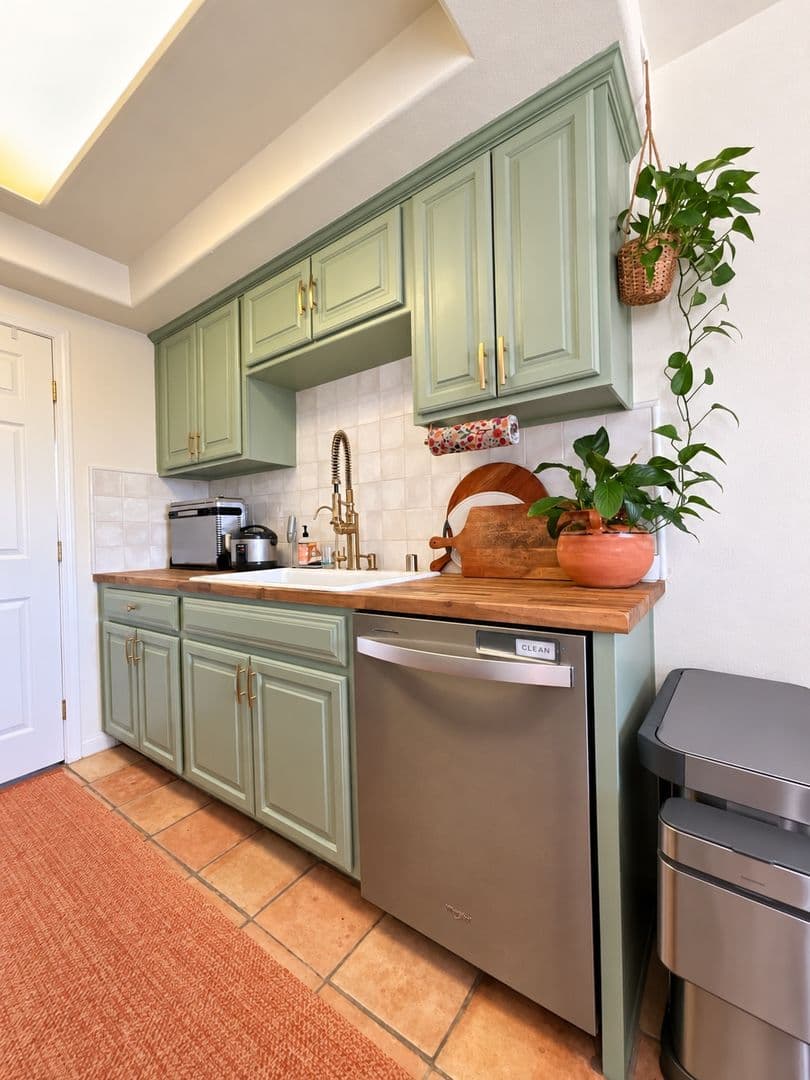 Long Beach Condo: 1509 Stanley Ave