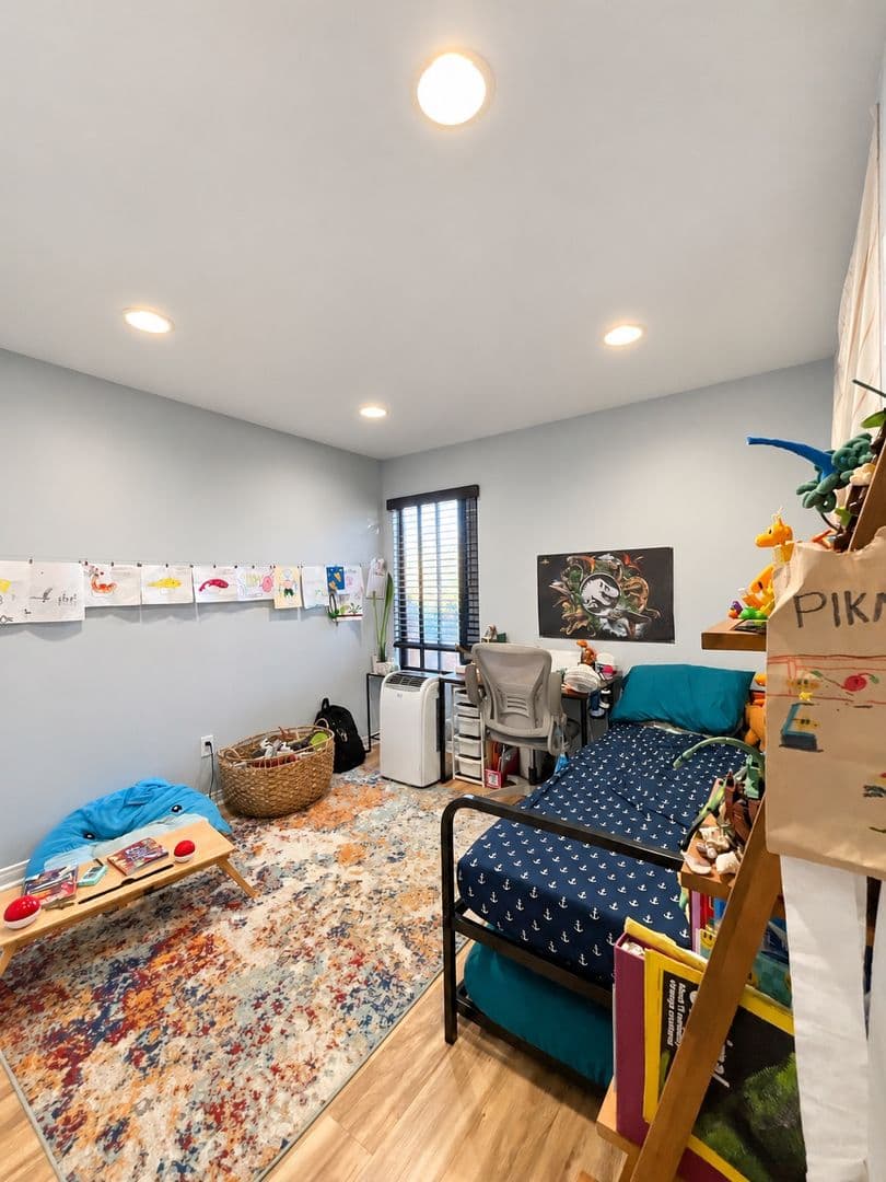 Long Beach Condo: 1509 Stanley Ave