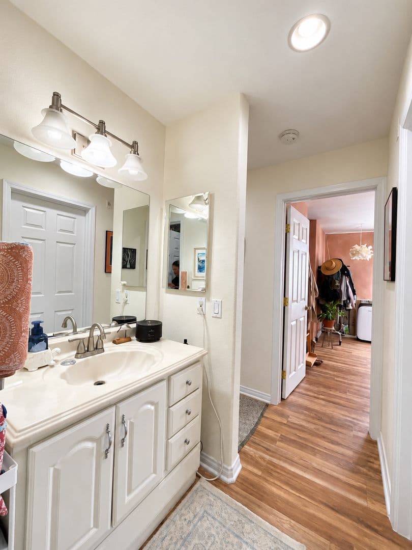 Long Beach Condo: 1509 Stanley Ave