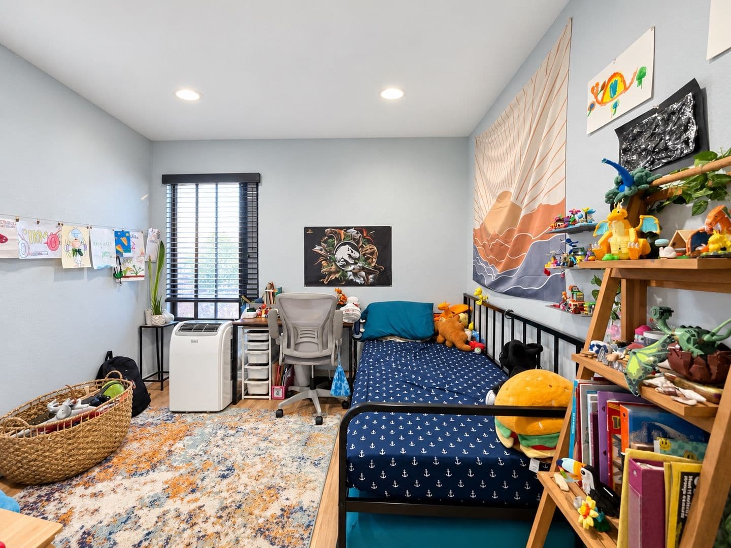 Long Beach Condo: 1509 Stanley Ave
