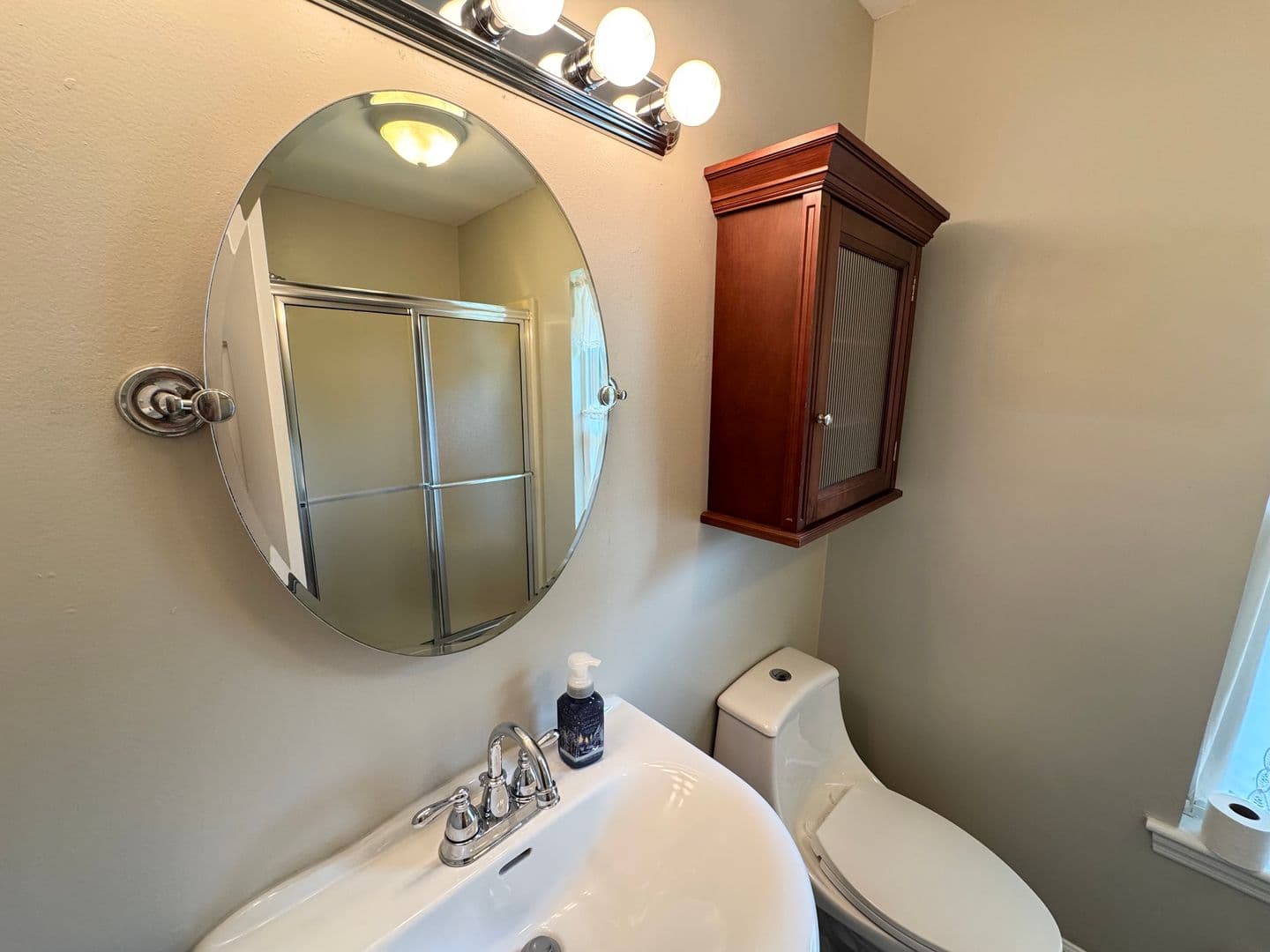 Conway House: 109 Hickory Drive