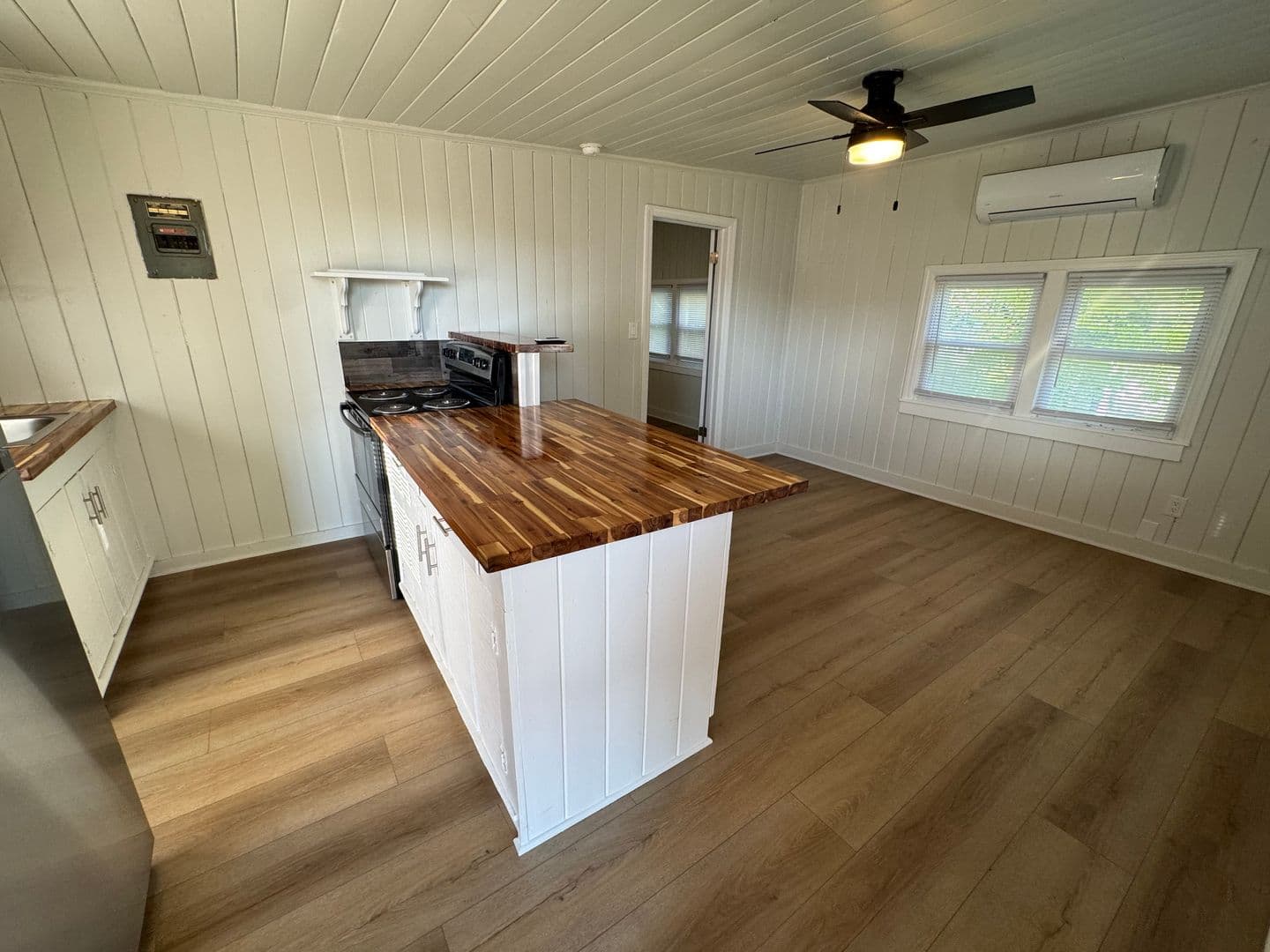 Conway Apartment: Fulmer St