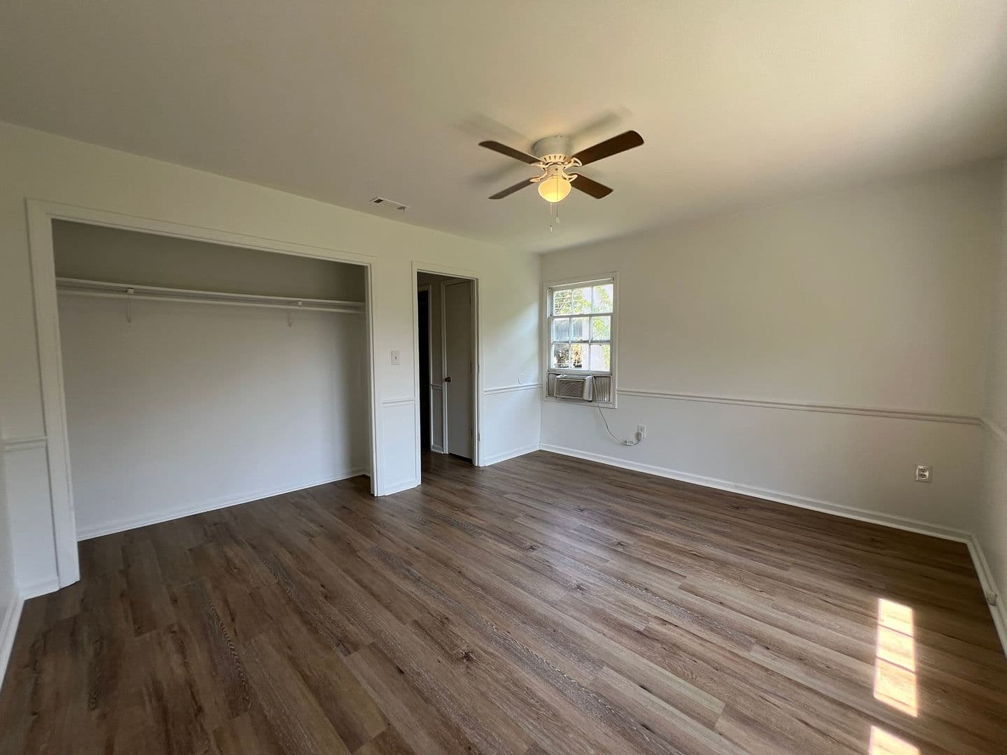 Myrtle Beach Apartment: 405 19th Ave. N.