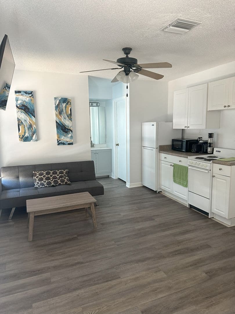 Indian Rocks Beach Apartment: 19804 Gulf Blvd.