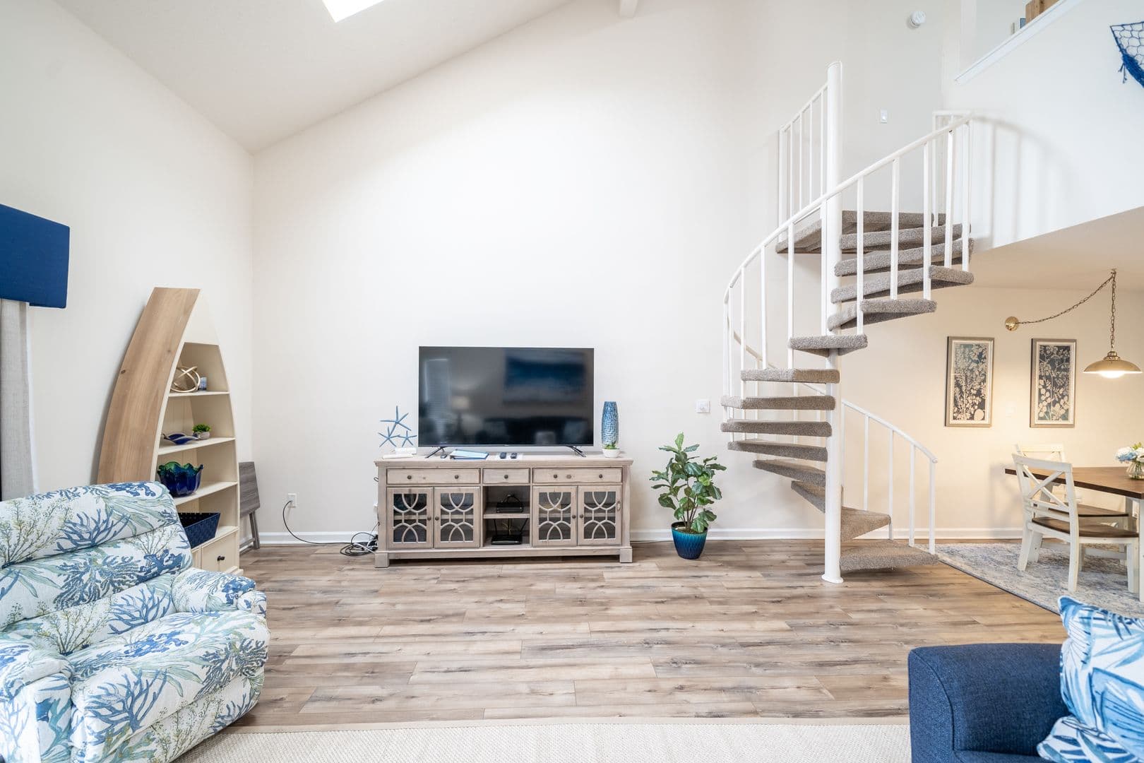 Surfside Condo: 1860 Auburn Lane