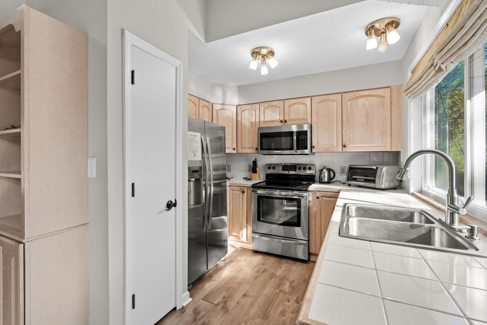 Surfside Beach House: 505 Plantation Drive