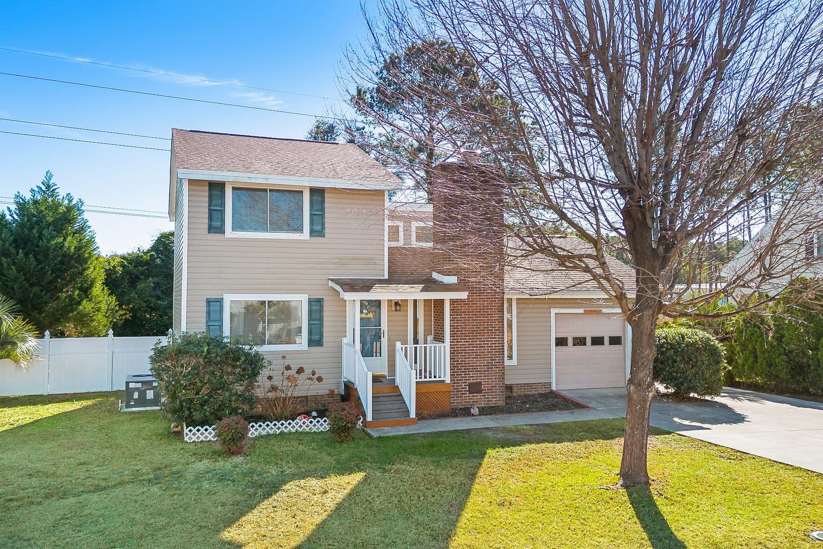 Surfside Beach House: 505 Plantation Drive