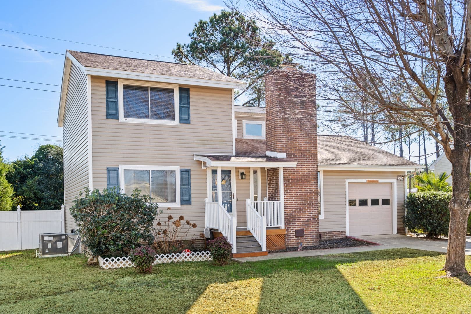 Surfside Beach House: 505 Plantation Drive