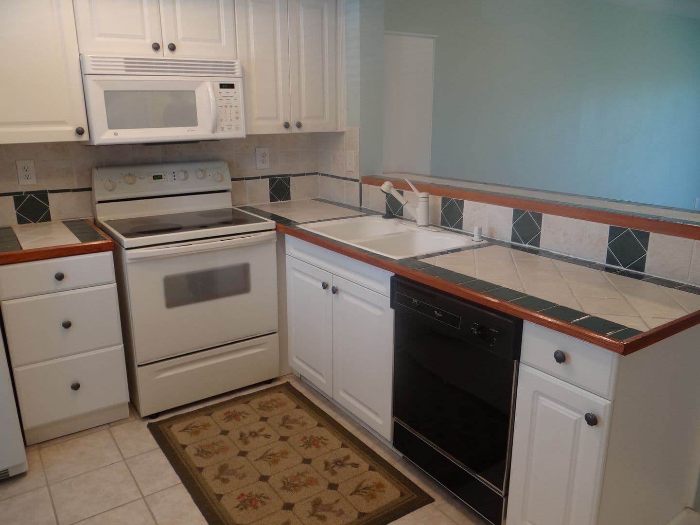 Surfside Beach House: 1101 2nd Ave N.