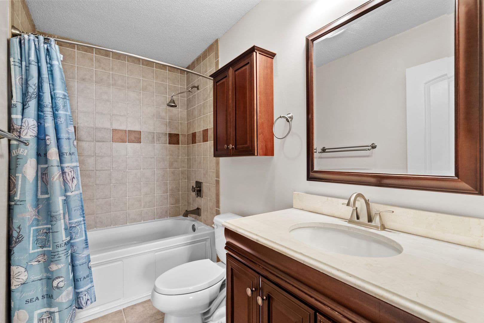 Surfside Beach House: 505 Plantation Drive