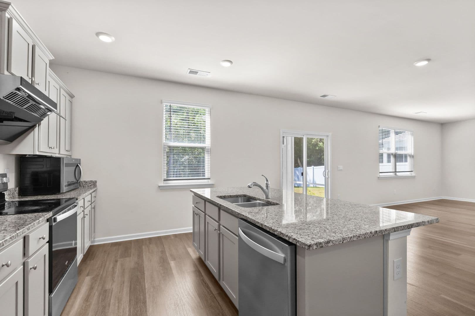 Myrtle Beach House: 531 Meadowgrass Ct