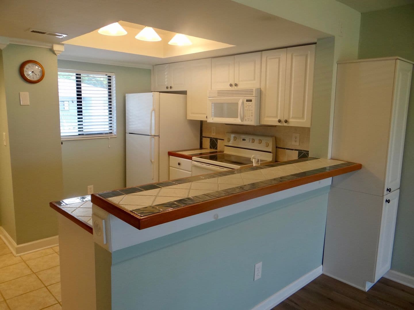 Surfside Beach House: 1101 2nd Ave N.