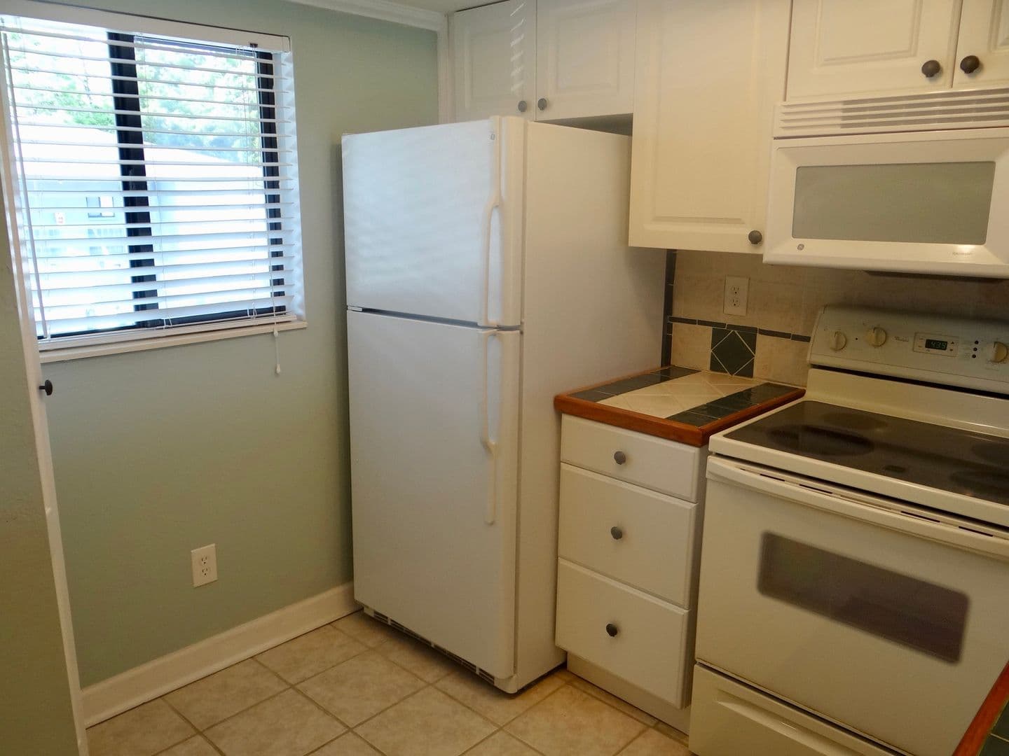 Surfside Beach House: 1101 2nd Ave N.