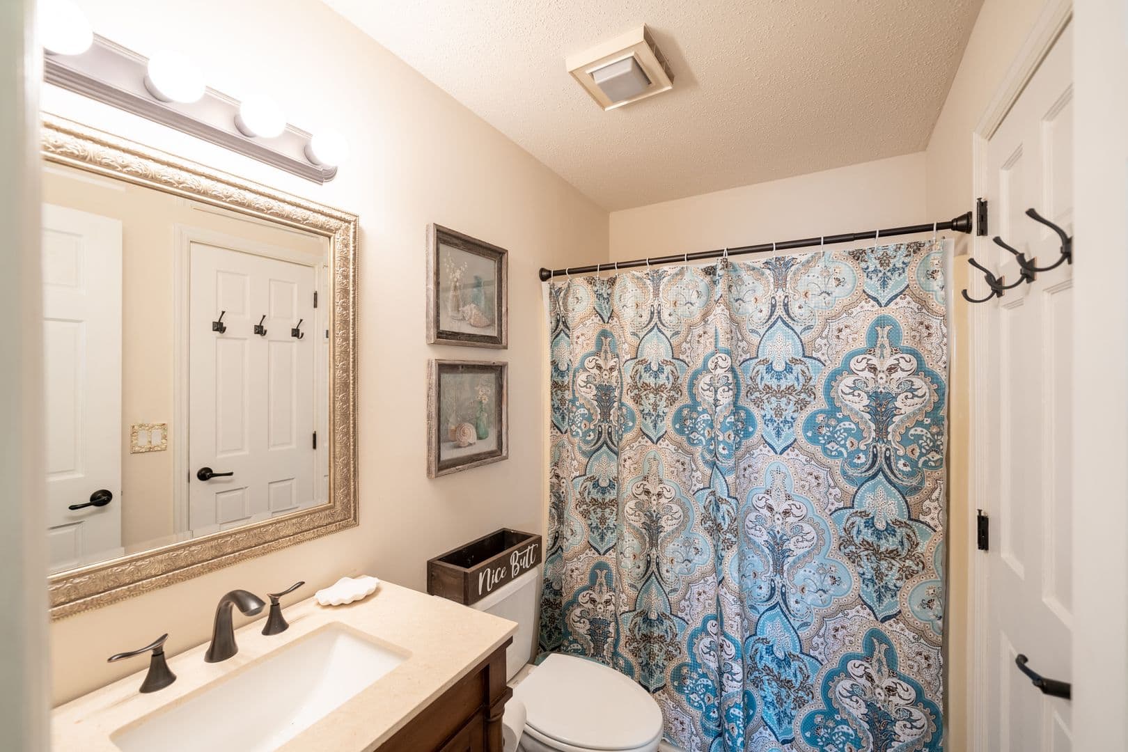 Surfside Condo: 1860 Auburn Lane