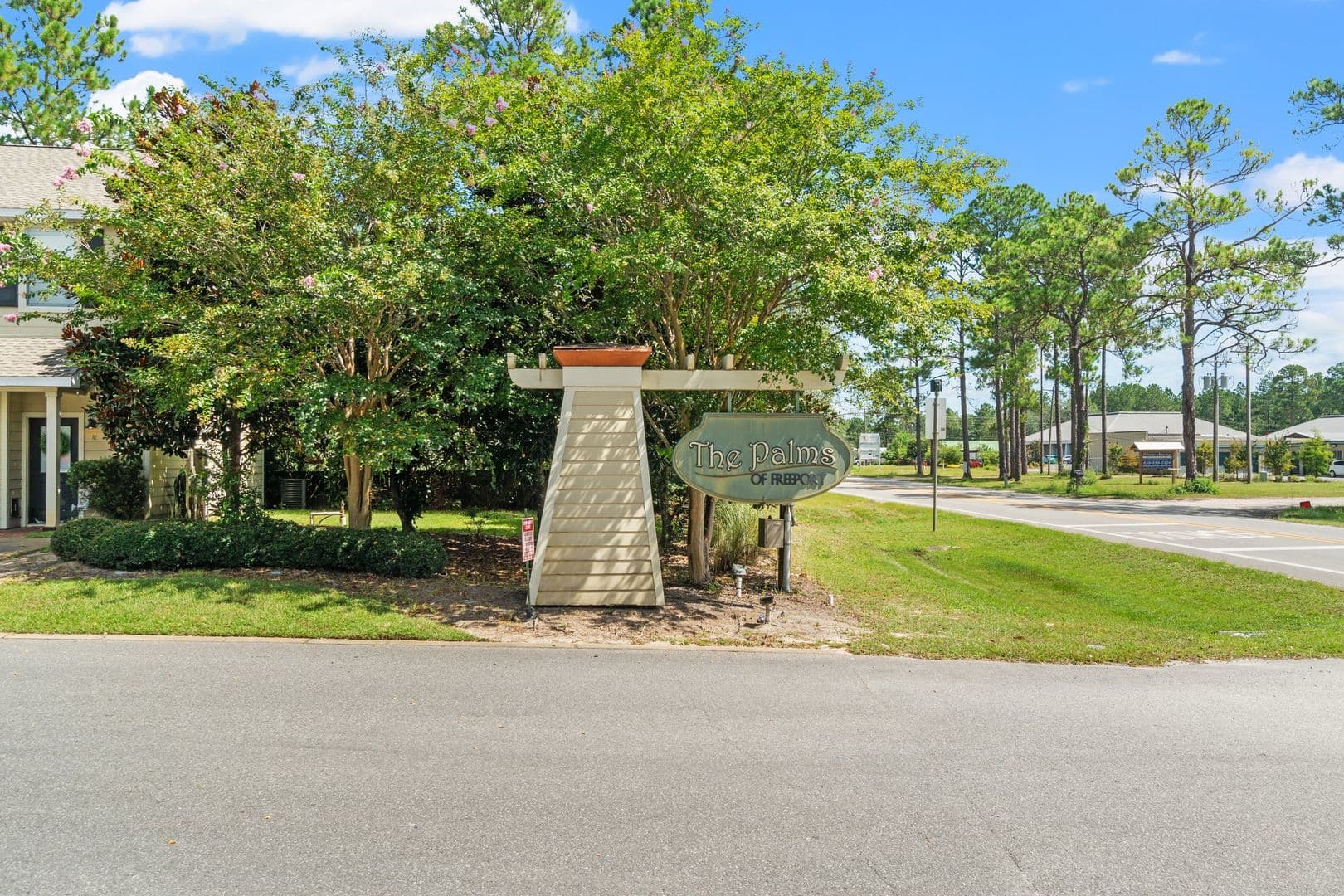 Freeport House: 15284 US Highway 331 Business