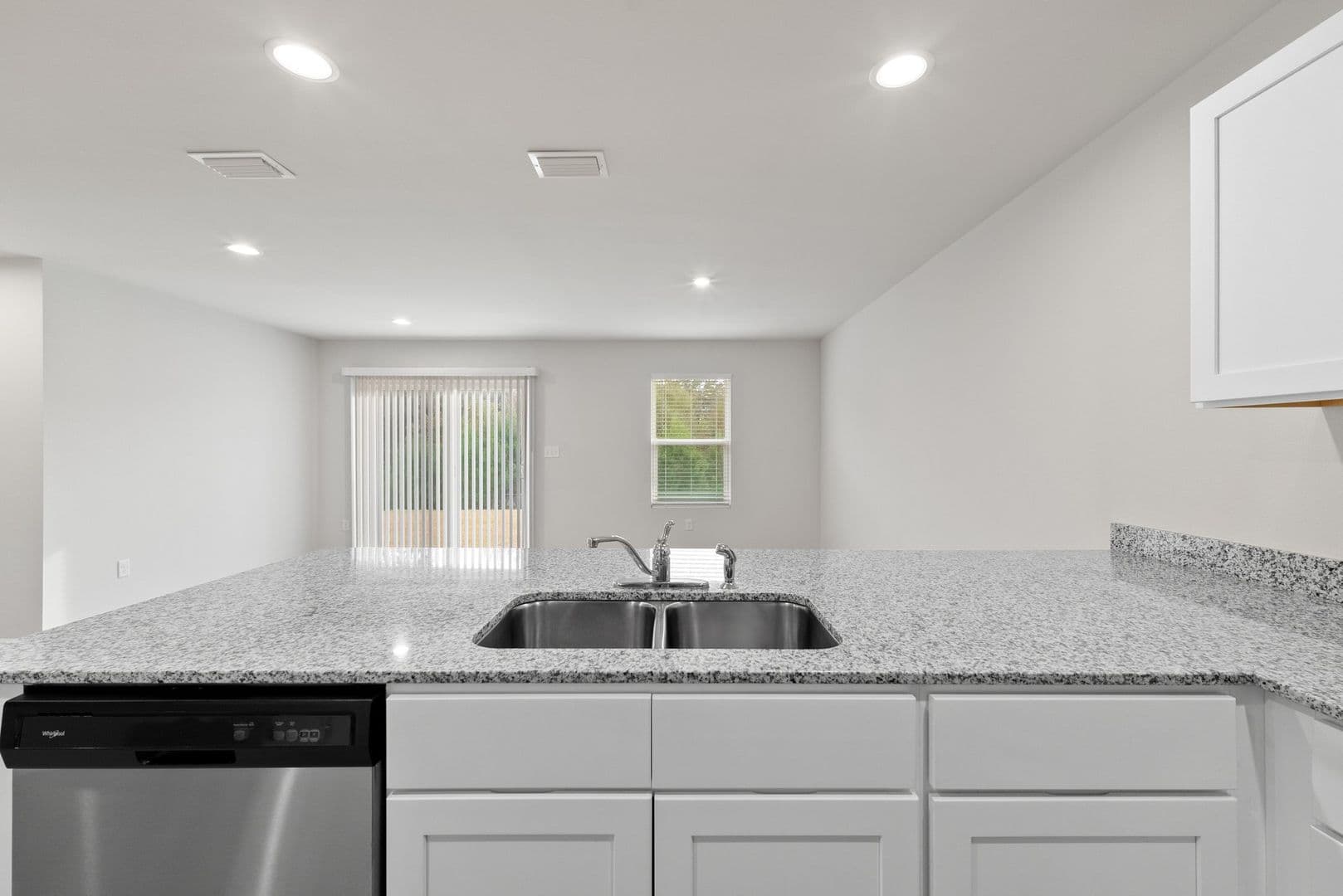 Freeport House: 664 Whispering Creek Avenue