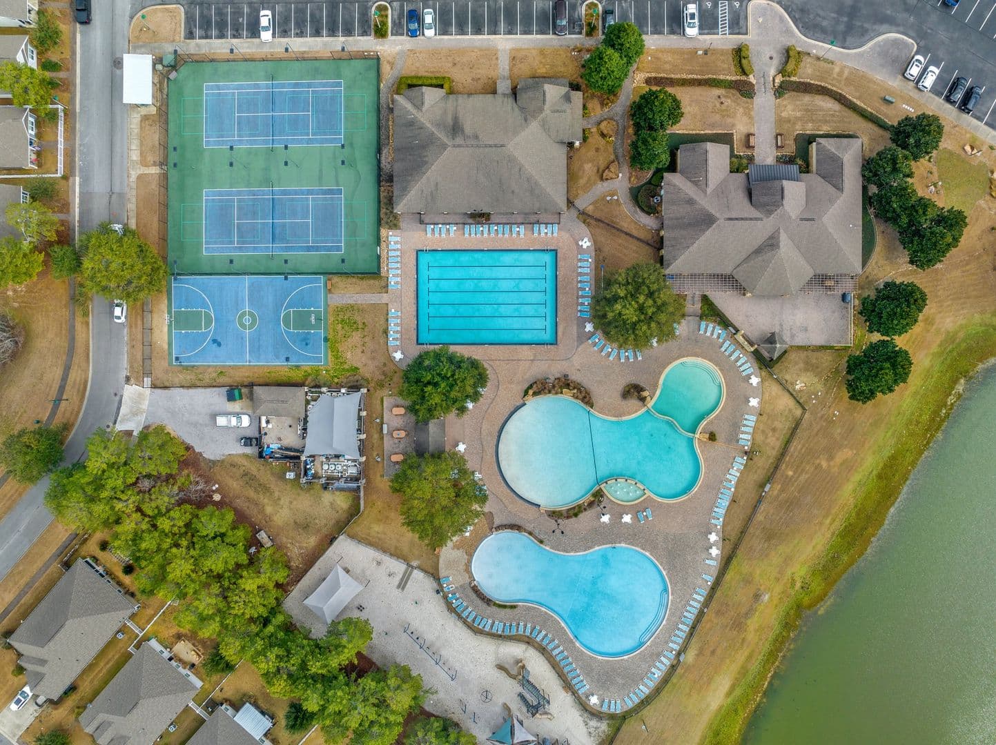 Freeport House: 90 This Way