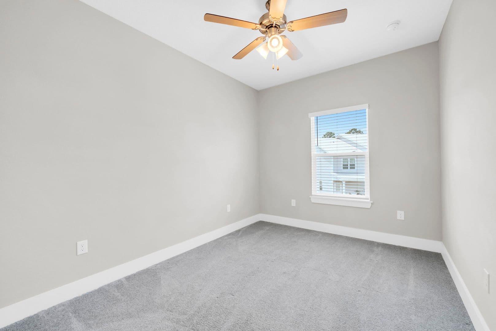 Freeport Townhome: 328 Date Palm Lane
