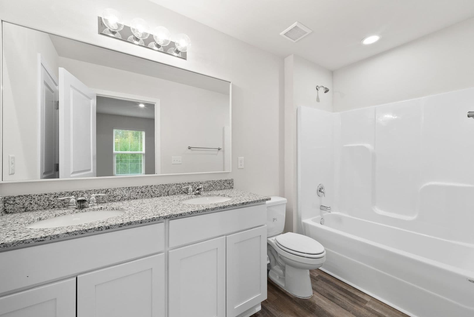 Freeport House: 664 Whispering Creek Avenue