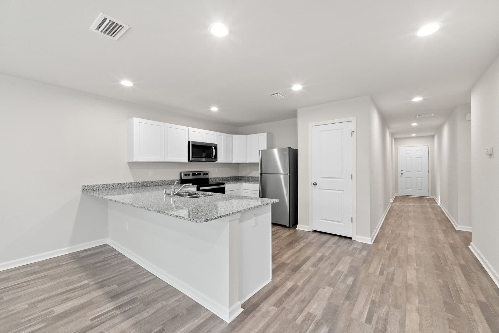 Freeport House: 664 Whispering Creek Avenue