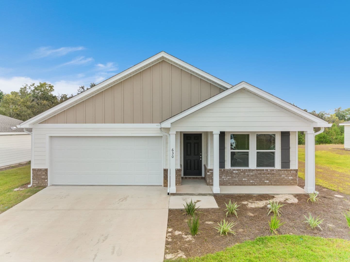 Freeport House: 664 Whispering Creek Avenue