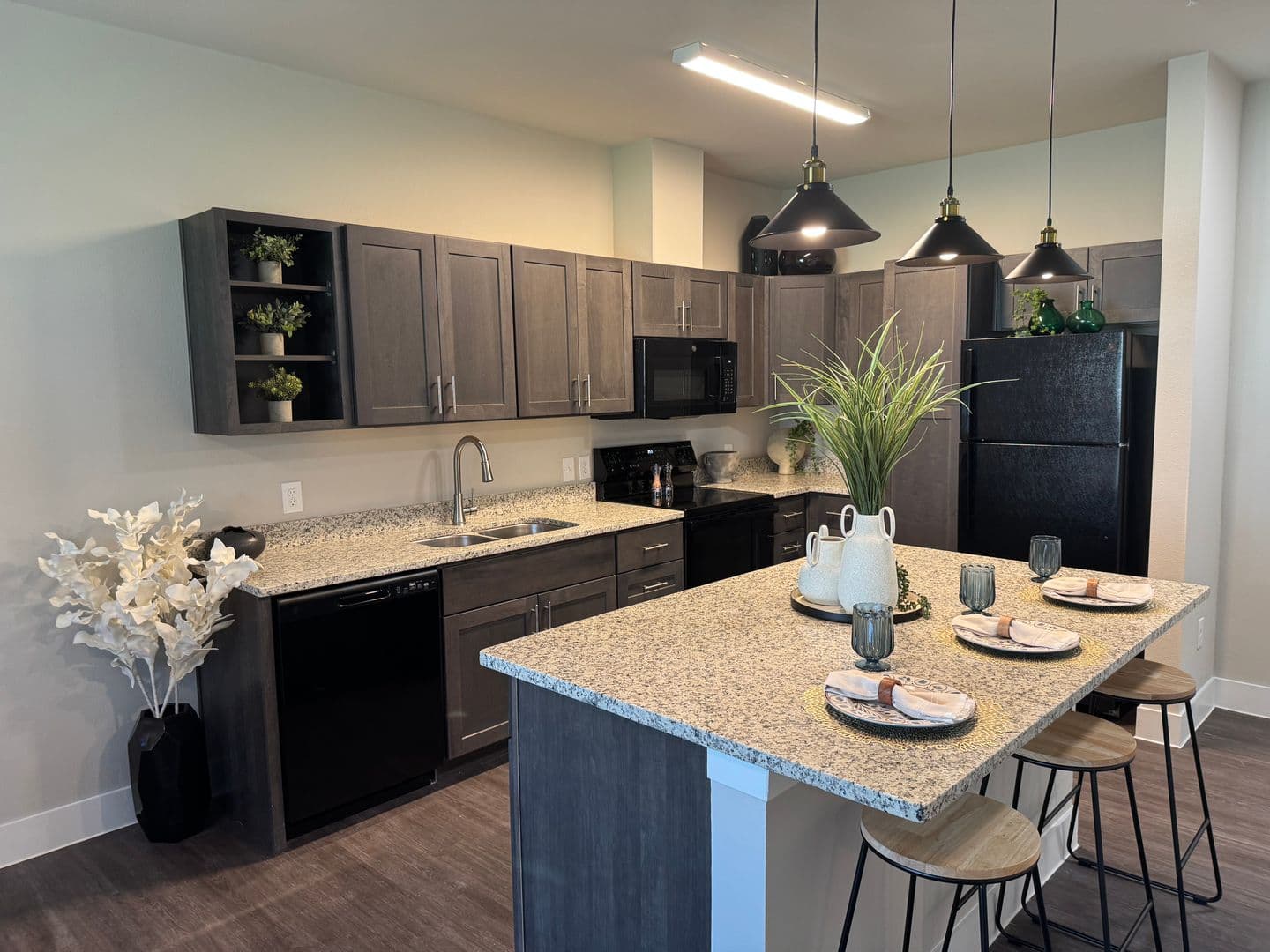 Lockhart Apartment: 2125 Windsor Boulevard